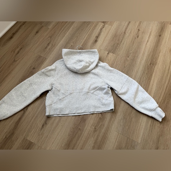 Cozy Gray Hooded Sweater - Picture 5 of 5